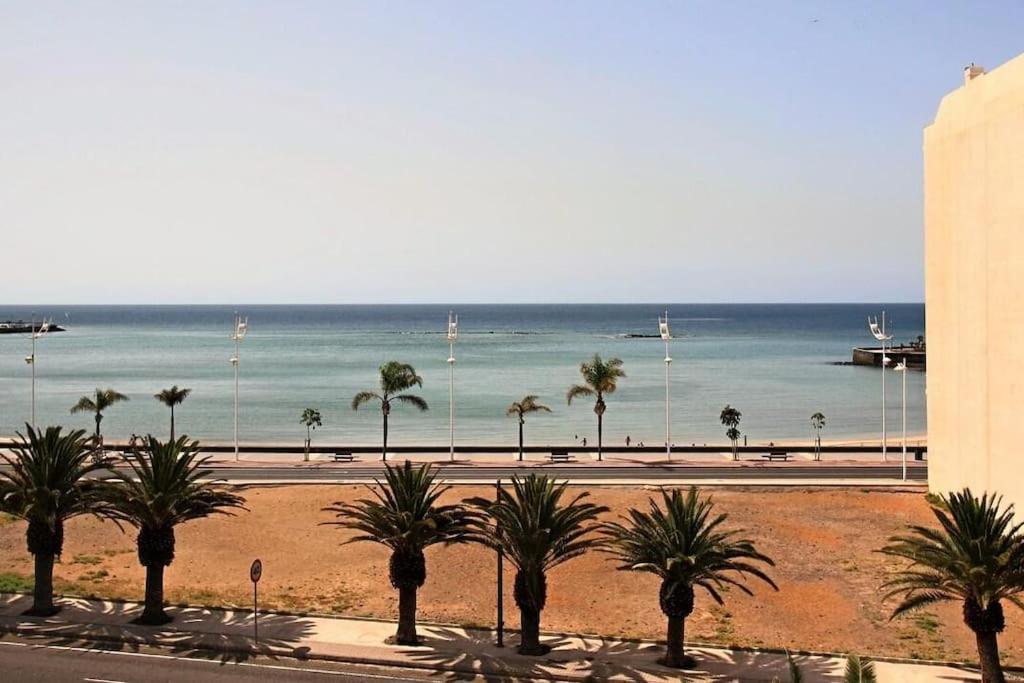 Arrecife Playa, Centrico Cerca De La Playa Apartment Luaran gambar