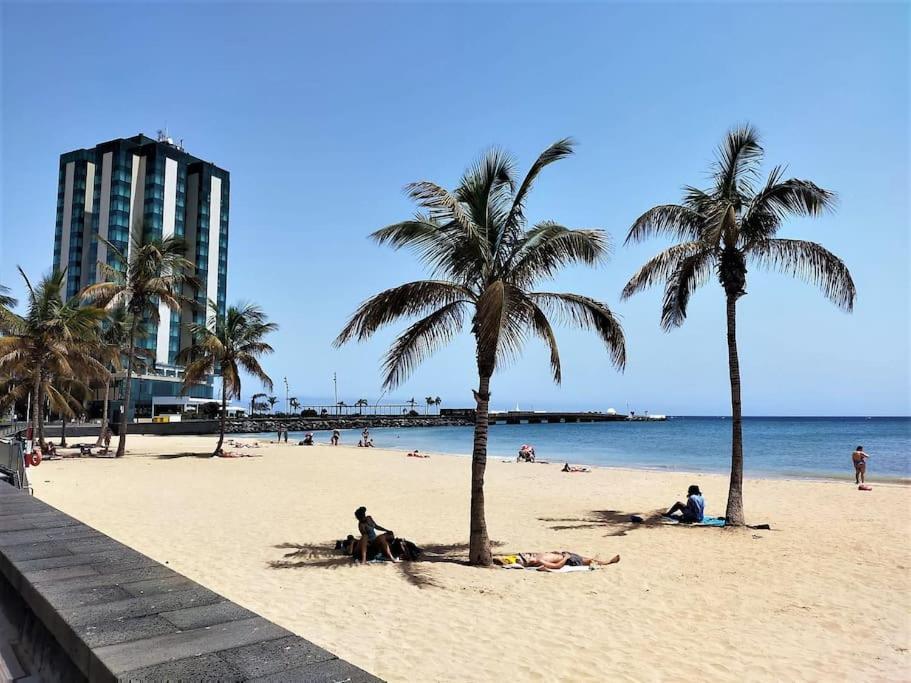 Arrecife Playa, Centrico Cerca De La Playa Apartment Luaran gambar